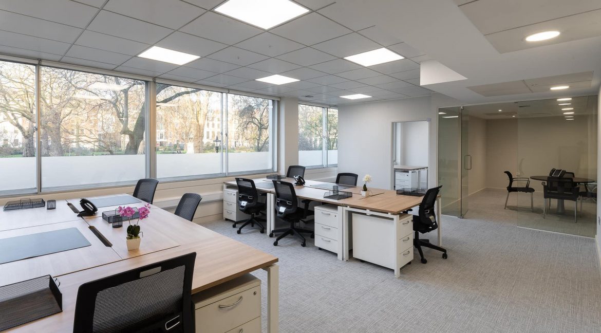 22A_St_James_Square_-_Office space