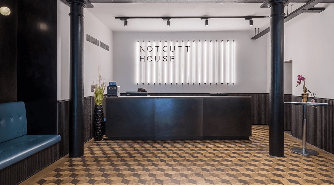 Nocutt-House-reception