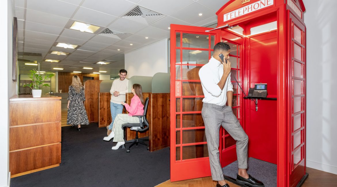 Level 18, 40 Bank Street 7