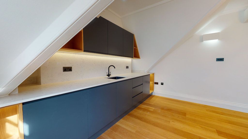 8 Wigmore Street fitted kitchen2